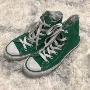 🌵WEEKEND SALE🌵Kelly Green Chuck Taylors